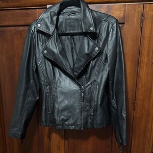 Maxx New York Women's Black Leather Jacket